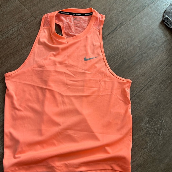 Nike Tops - EUC Nike WOMAn’s Coral Swim Tank